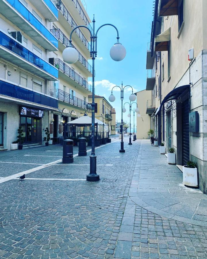 Camera via Roma Follonica Exterior foto